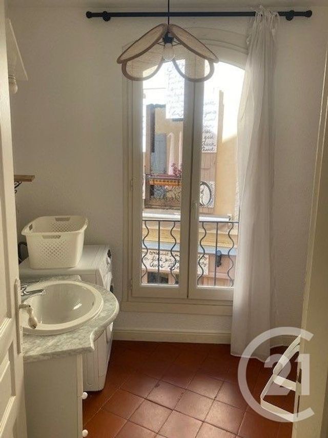 Appartement F2 à louer - 2 pièces - 50.0 m2 - PEZENAS - 34 - LANGUEDOC-ROUSSILLON - Century 21 Agi Immobilier