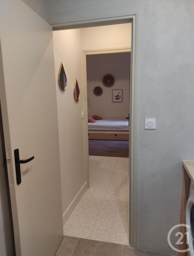 Appartement Studio à louer - 1 pièce - 28.0 m2 - PEZENAS - 34 - LANGUEDOC-ROUSSILLON - Century 21 Agi Immobilier