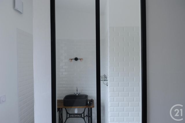 Appartement F2 à louer - 2 pièces - 38.0 m2 - LESPIGNAN - 34 - LANGUEDOC-ROUSSILLON - Century 21 Agi Immobilier