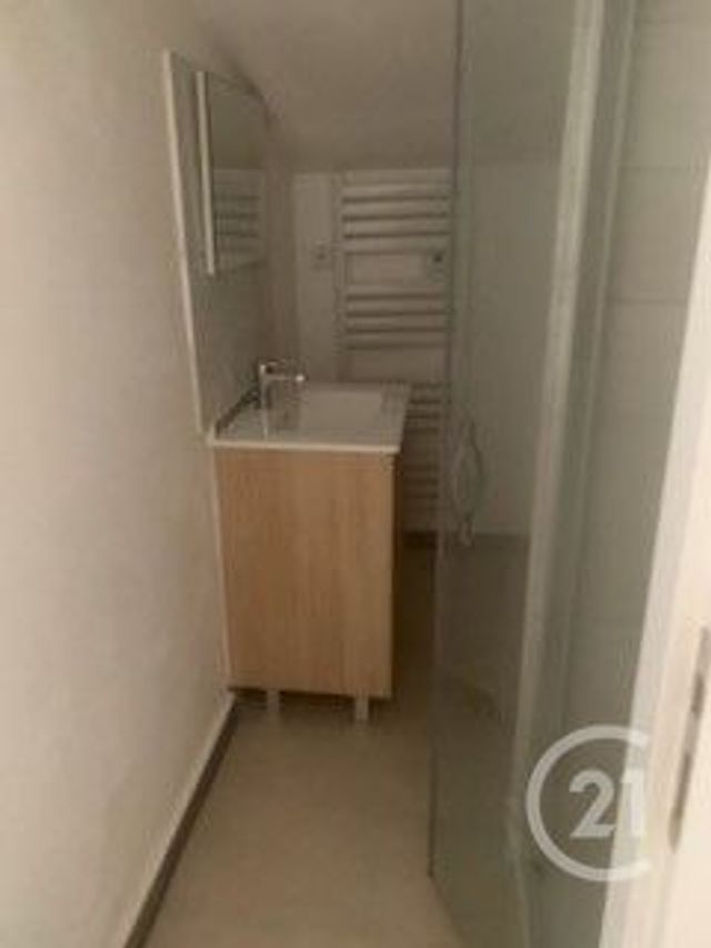 maison à louer - 3 pièces - 68.75 m2 - CASTELNAU DE GUERS - 34 - LANGUEDOC-ROUSSILLON - Century 21 Agi Immobilier
