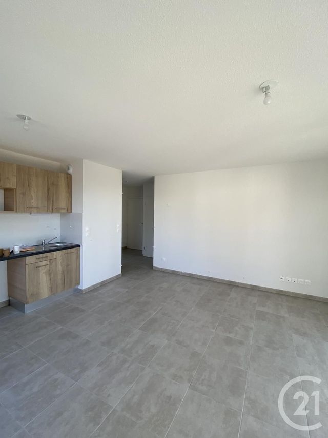 Appartement F3 à louer - 3 pièces - 60.56 m2 - VIAS - 34 - LANGUEDOC-ROUSSILLON - Century 21 Agi Immobilier