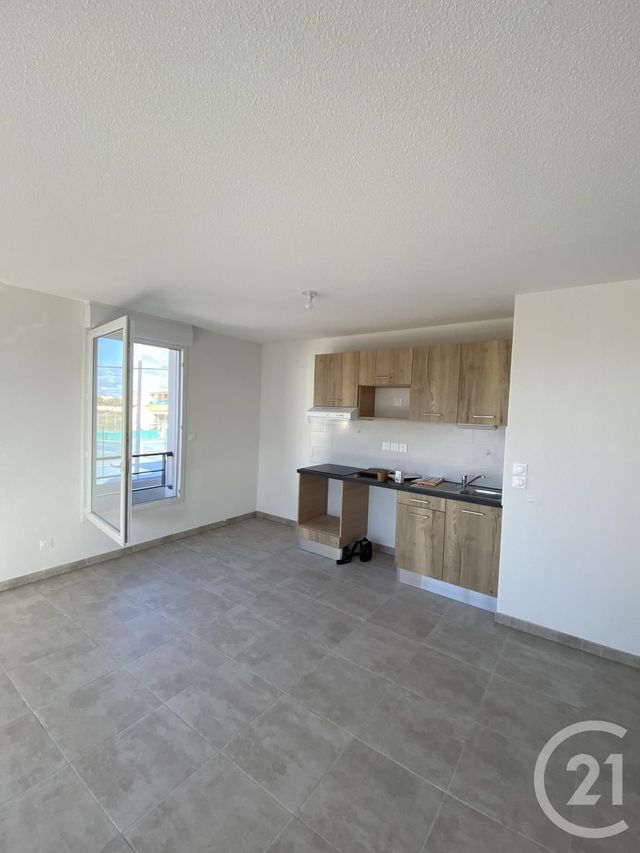 Appartement F3 à louer - 3 pièces - 60.56 m2 - VIAS - 34 - LANGUEDOC-ROUSSILLON - Century 21 Agi Immobilier