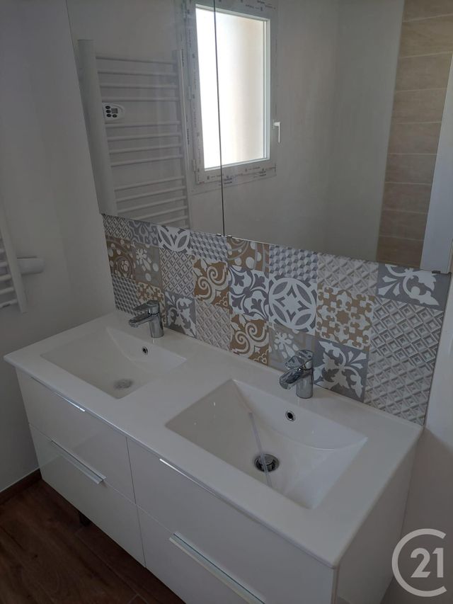 maison à louer - 4 pièces - 90.0 m2 - MONTAGNAC - 34 - LANGUEDOC-ROUSSILLON - Century 21 Agi Immobilier