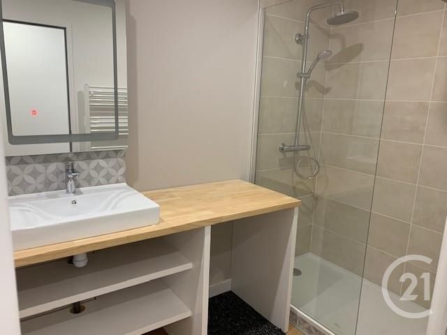 Appartement F2 à louer - 2 pièces - 48.92 m2 - MONTAGNAC - 34 - LANGUEDOC-ROUSSILLON - Century 21 Agi Immobilier