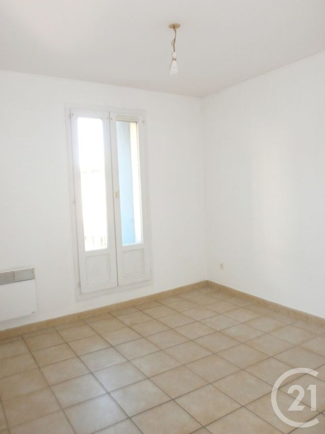 Appartement F3 à louer - 3 pièces - 52.0 m2 - PEZENAS - 34 - LANGUEDOC-ROUSSILLON - Century 21 Agi Immobilier