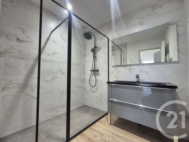 Appartement F4 à vendre - 4 pièces - 126.77 m2 - ROUJAN - 34 - LANGUEDOC-ROUSSILLON - Century 21 Agi Immobilier