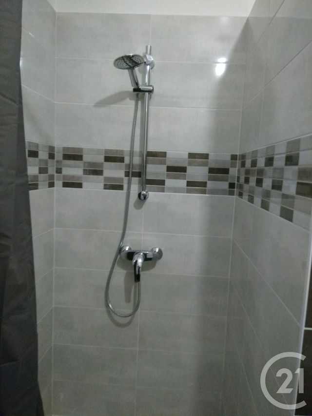 Appartement F3 à louer - 3 pièces - 88.0 m2 - CAUX - 34 - LANGUEDOC-ROUSSILLON - Century 21 Agi Immobilier