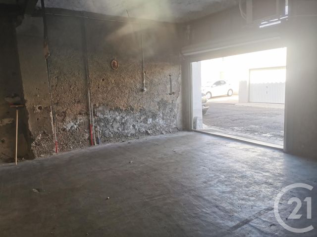 parking à louer - 20.0 m2 - PEZENAS - 34 - LANGUEDOC-ROUSSILLON - Century 21 Agi Immobilier