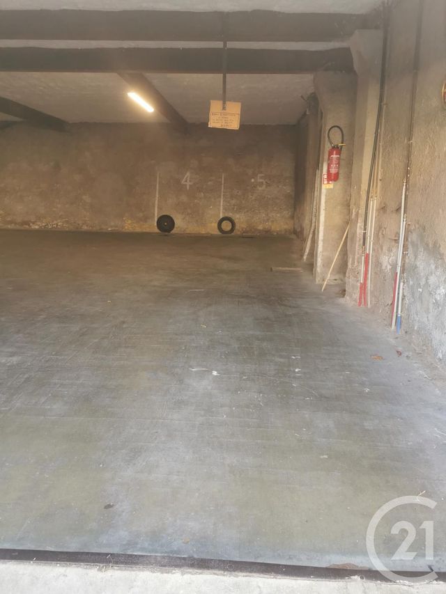parking à louer - 20.0 m2 - PEZENAS - 34 - LANGUEDOC-ROUSSILLON - Century 21 Agi Immobilier
