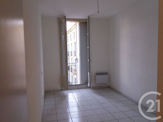 Appartement F2 à louer - 2 pièces - 41.0 m2 - PEZENAS - 34 - LANGUEDOC-ROUSSILLON - Century 21 Agi Immobilier