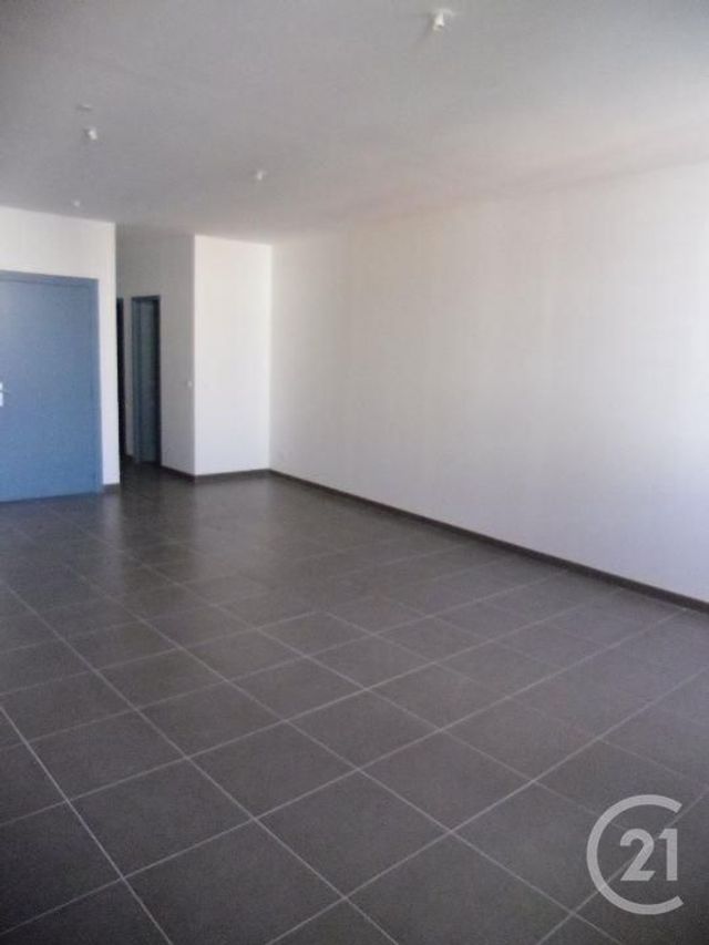 Appartement F3 à louer - 3 pièces - 67.0 m2 - MONTAGNAC - 34 - LANGUEDOC-ROUSSILLON - Century 21 Agi Immobilier