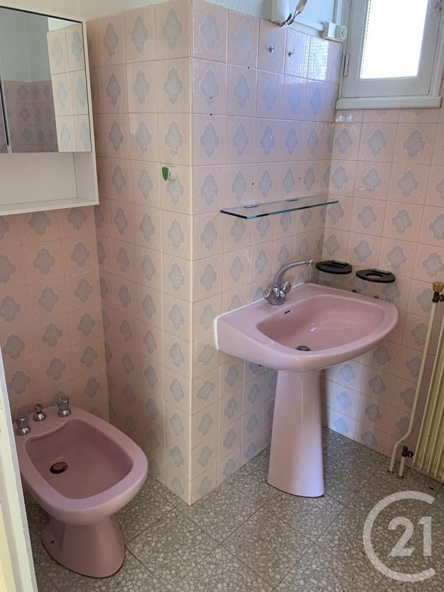 maison à louer - 5 pièces - 118.0 m2 - PEZENAS - 34 - LANGUEDOC-ROUSSILLON - Century 21 Agi Immobilier