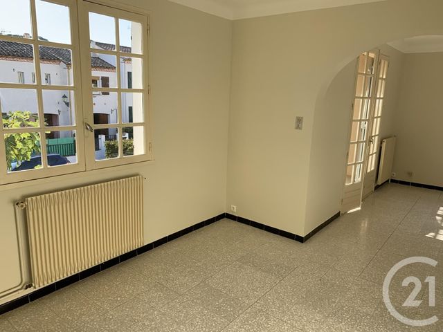 maison à louer - 5 pièces - 118.0 m2 - PEZENAS - 34 - LANGUEDOC-ROUSSILLON - Century 21 Agi Immobilier