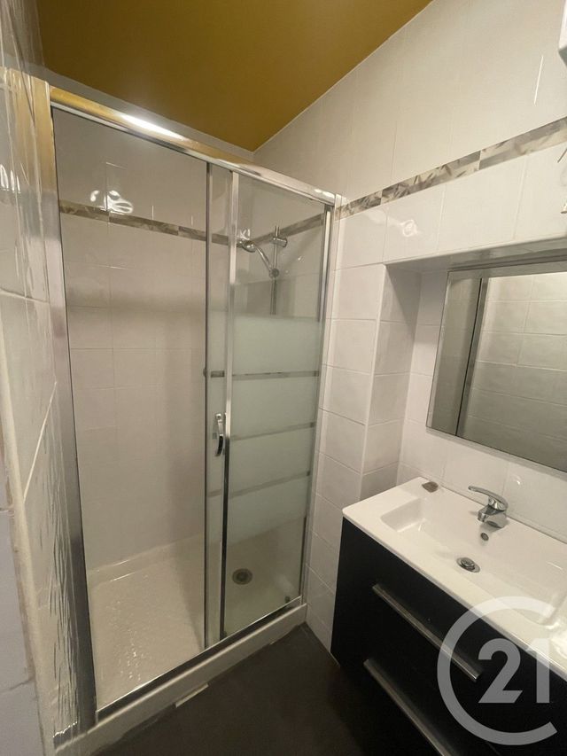 Appartement F1 à louer - 1 pièce - 23.4 m2 - PEZENAS - 34 - LANGUEDOC-ROUSSILLON - Century 21 Agi Immobilier