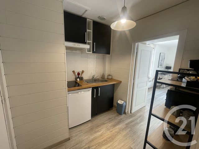 Appartement F1 à louer - 1 pièce - 23.4 m2 - PEZENAS - 34 - LANGUEDOC-ROUSSILLON - Century 21 Agi Immobilier