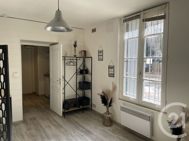 Appartement F1 à louer - 1 pièce - 23.4 m2 - PEZENAS - 34 - LANGUEDOC-ROUSSILLON - Century 21 Agi Immobilier