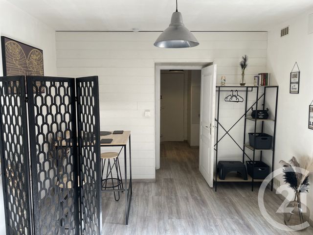 Appartement F1 à louer - 1 pièce - 23.4 m2 - PEZENAS - 34 - LANGUEDOC-ROUSSILLON - Century 21 Agi Immobilier