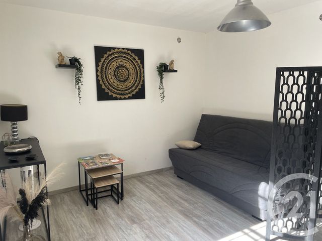 Appartement F1 à louer - 1 pièce - 23.4 m2 - PEZENAS - 34 - LANGUEDOC-ROUSSILLON - Century 21 Agi Immobilier