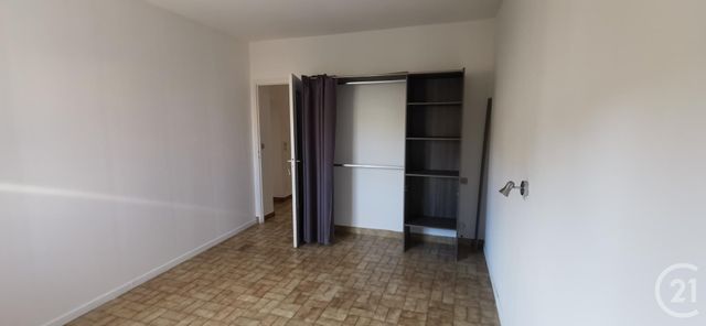 Appartement F3 à louer - 3 pièces - 60.0 m2 - PEZENAS - 34 - LANGUEDOC-ROUSSILLON - Century 21 Agi Immobilier