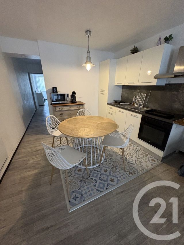 Appartement F2 à vendre - 2 pièces - 43.22 m2 - PEZENAS - 34 - LANGUEDOC-ROUSSILLON - Century 21 Agi Immobilier