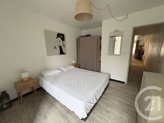 Appartement F2 à vendre - 2 pièces - 43.22 m2 - PEZENAS - 34 - LANGUEDOC-ROUSSILLON - Century 21 Agi Immobilier