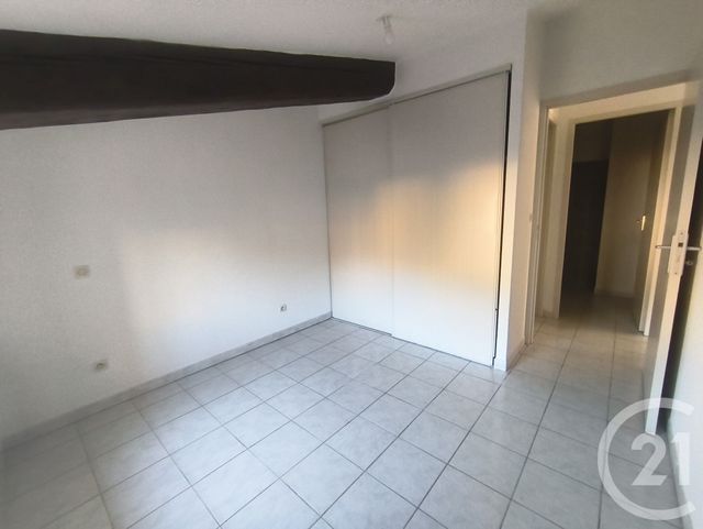 Appartement F3 à louer - 3 pièces - 69.0 m2 - PEZENAS - 34 - LANGUEDOC-ROUSSILLON - Century 21 Agi Immobilier