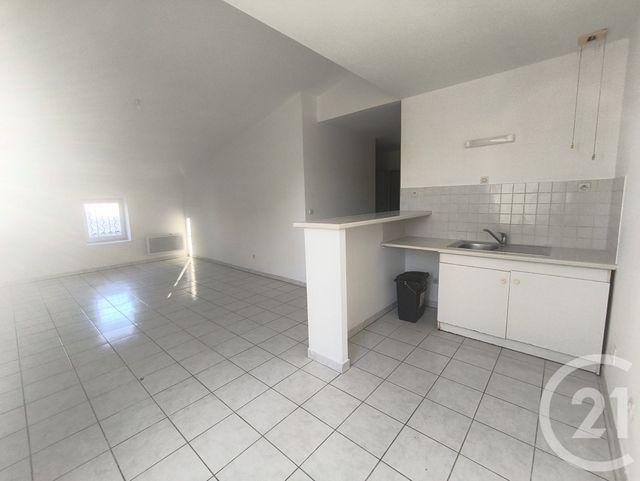 Appartement F3 à louer - 3 pièces - 69.0 m2 - PEZENAS - 34 - LANGUEDOC-ROUSSILLON - Century 21 Agi Immobilier