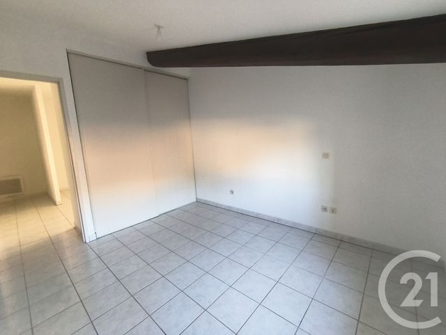 Appartement F3 à louer - 3 pièces - 69.0 m2 - PEZENAS - 34 - LANGUEDOC-ROUSSILLON - Century 21 Agi Immobilier
